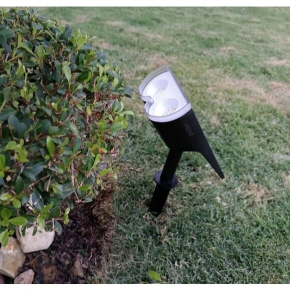 4 Pack StarRay Solar Spot Lights Outdoor, 30% Conversion Rate IP67 Waterproof - Picture 2 of 2